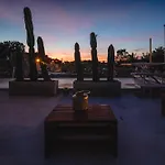 Casa Tuch. Suites Independientes De Diseno. Retiro De Lujo, Oasis De Paz.