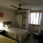 Casa Holly Caucel