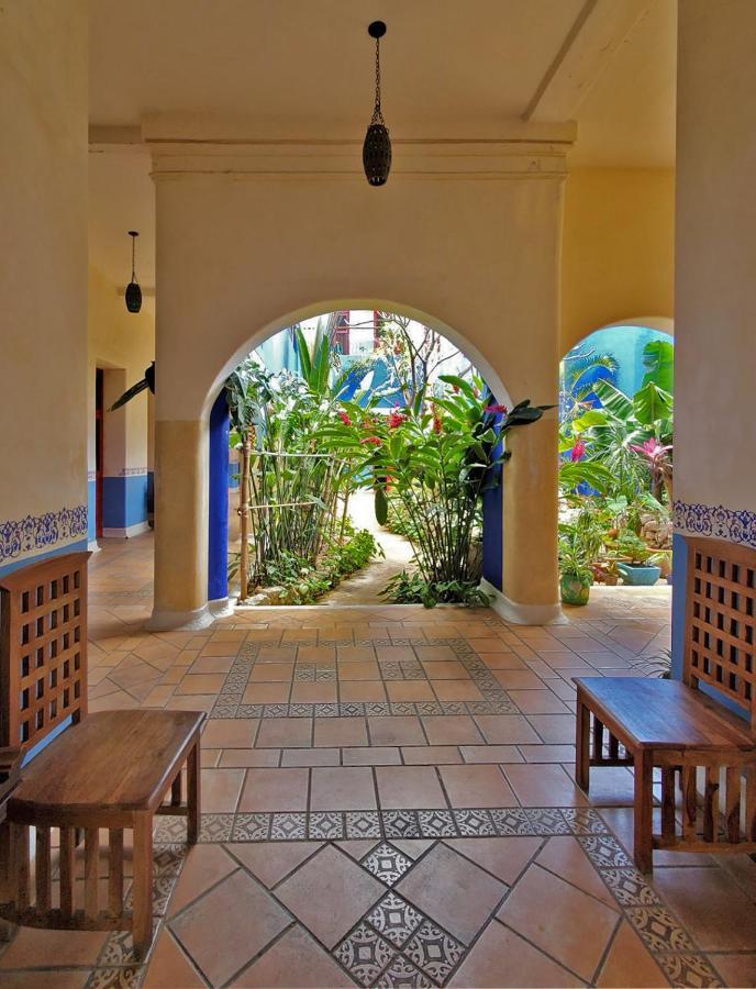Medio Mundo Hotel