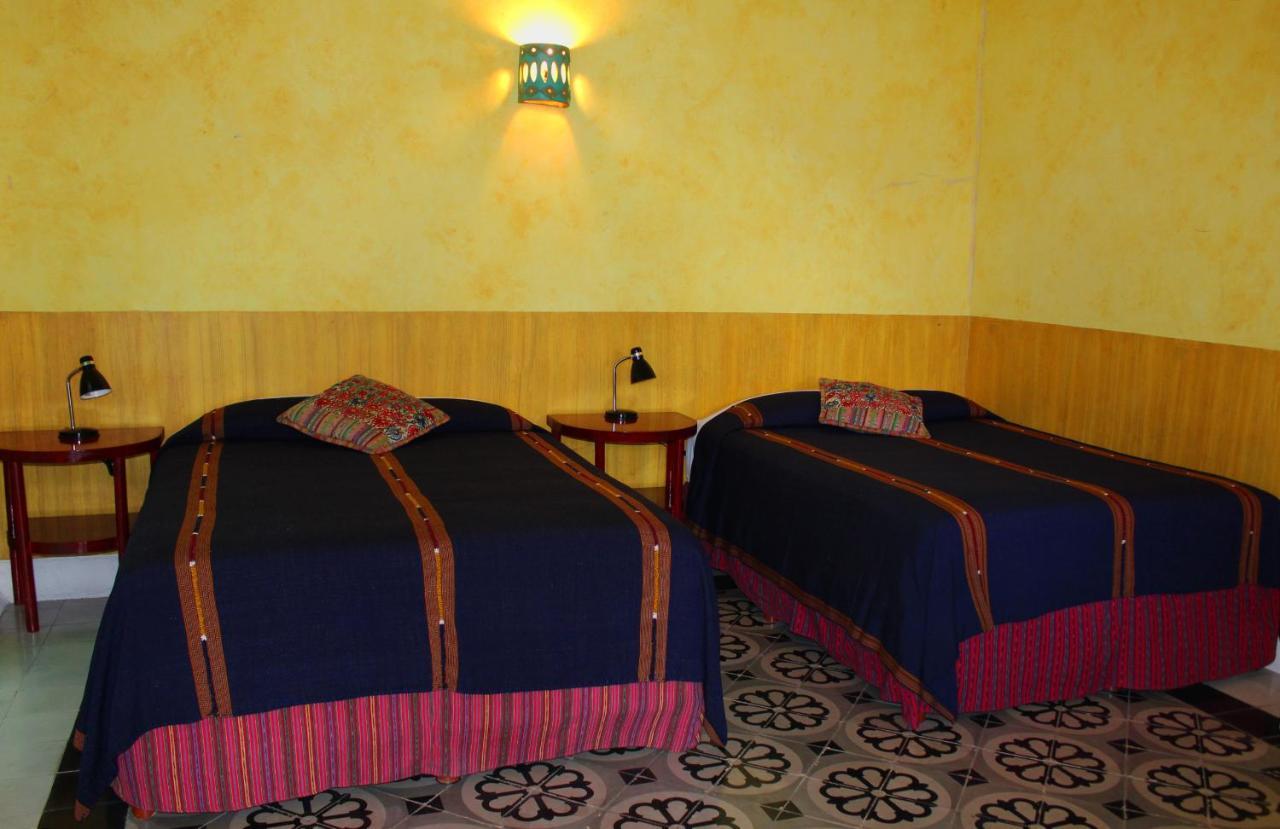 Medio Mundo Hotel