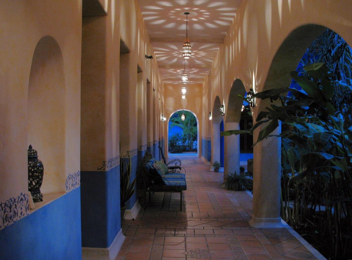 Medio Mundo Hotel