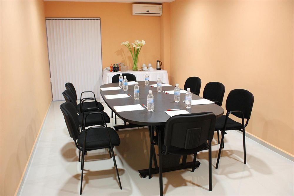 Mision Express Altabrisa Hotel Merida