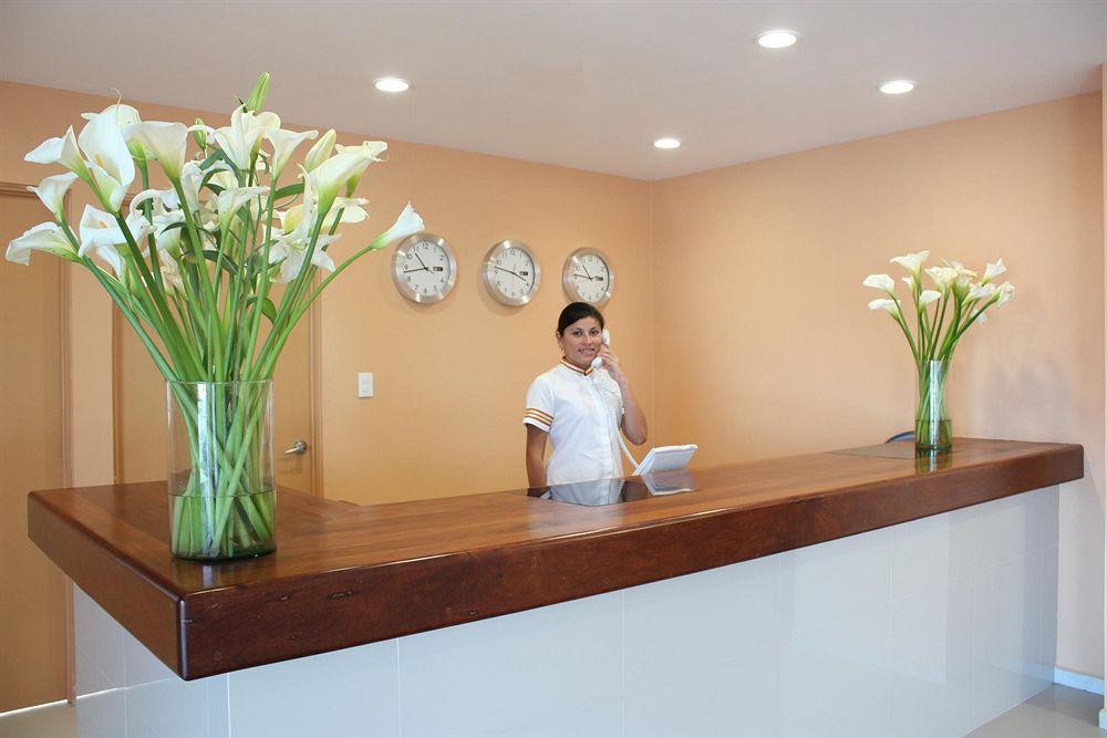 Hotel Mision Express Altabrisa 3*