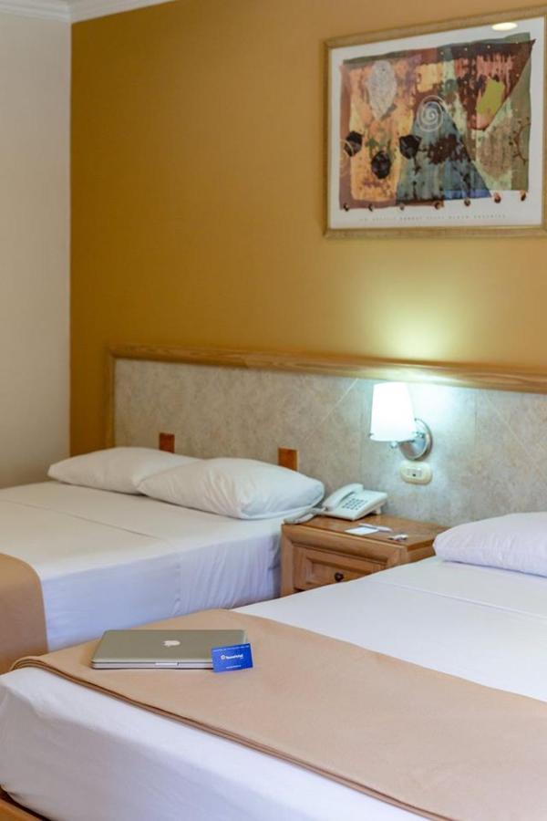 Tecnohotel Itzaes 3* Merida