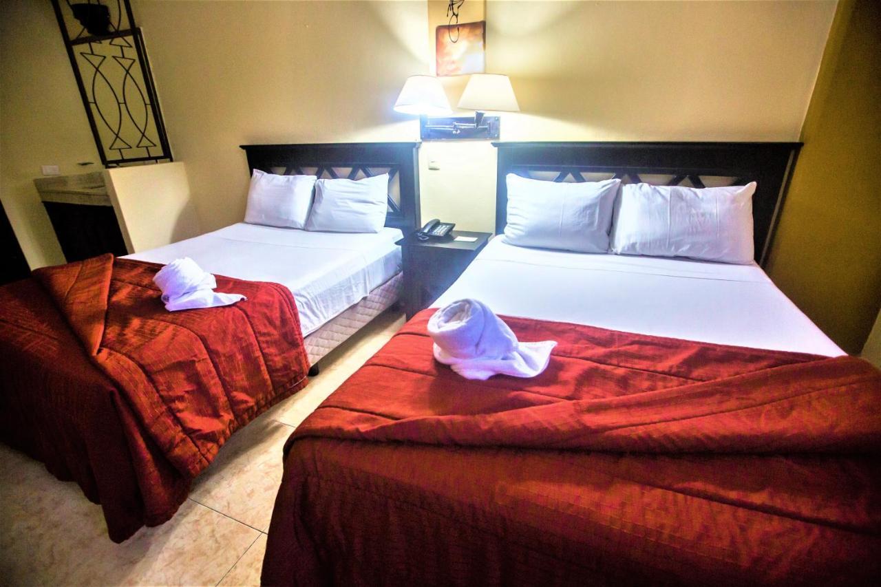 Plaza Mirador Hotel 3*