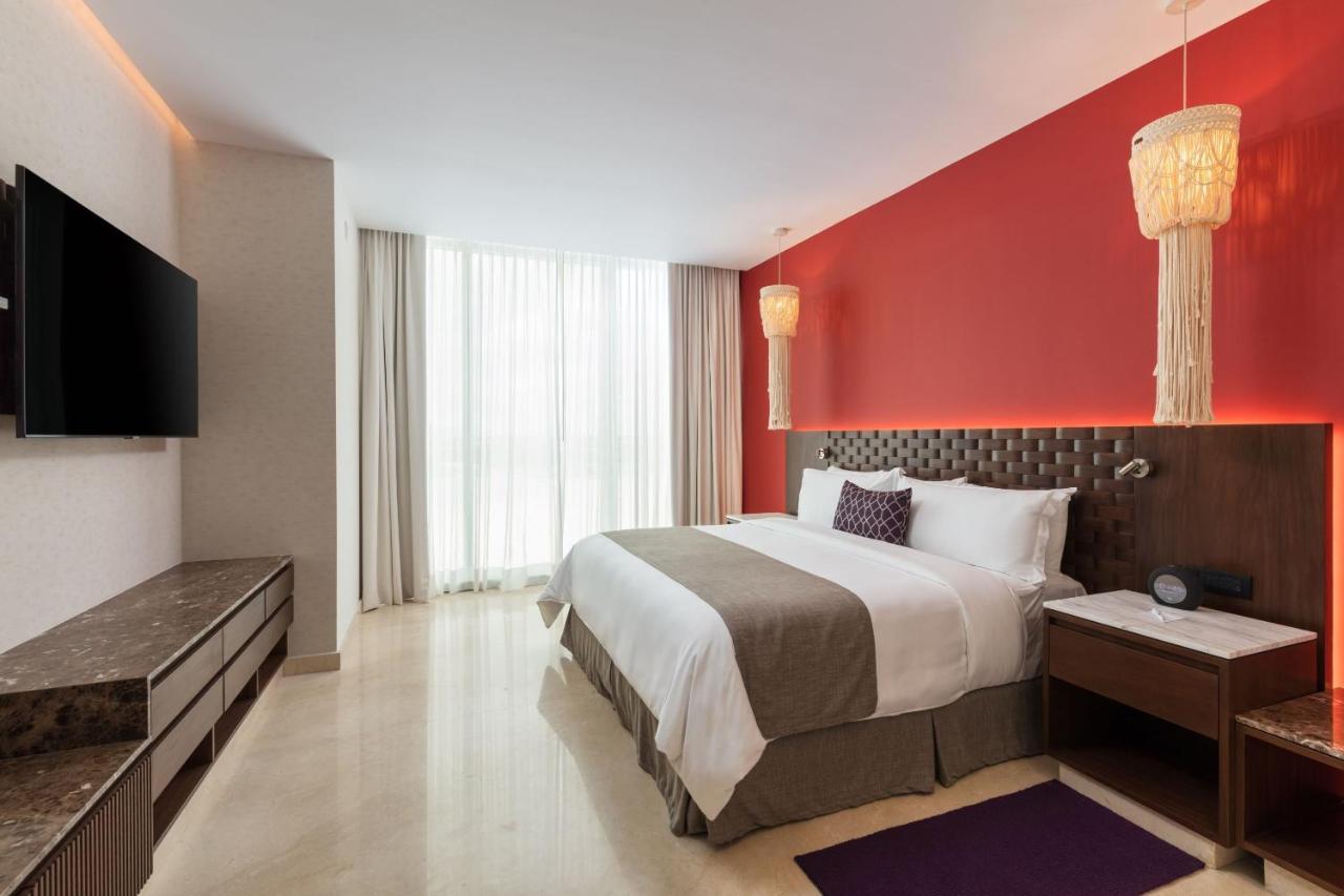 Hotel Camino Real 5*
