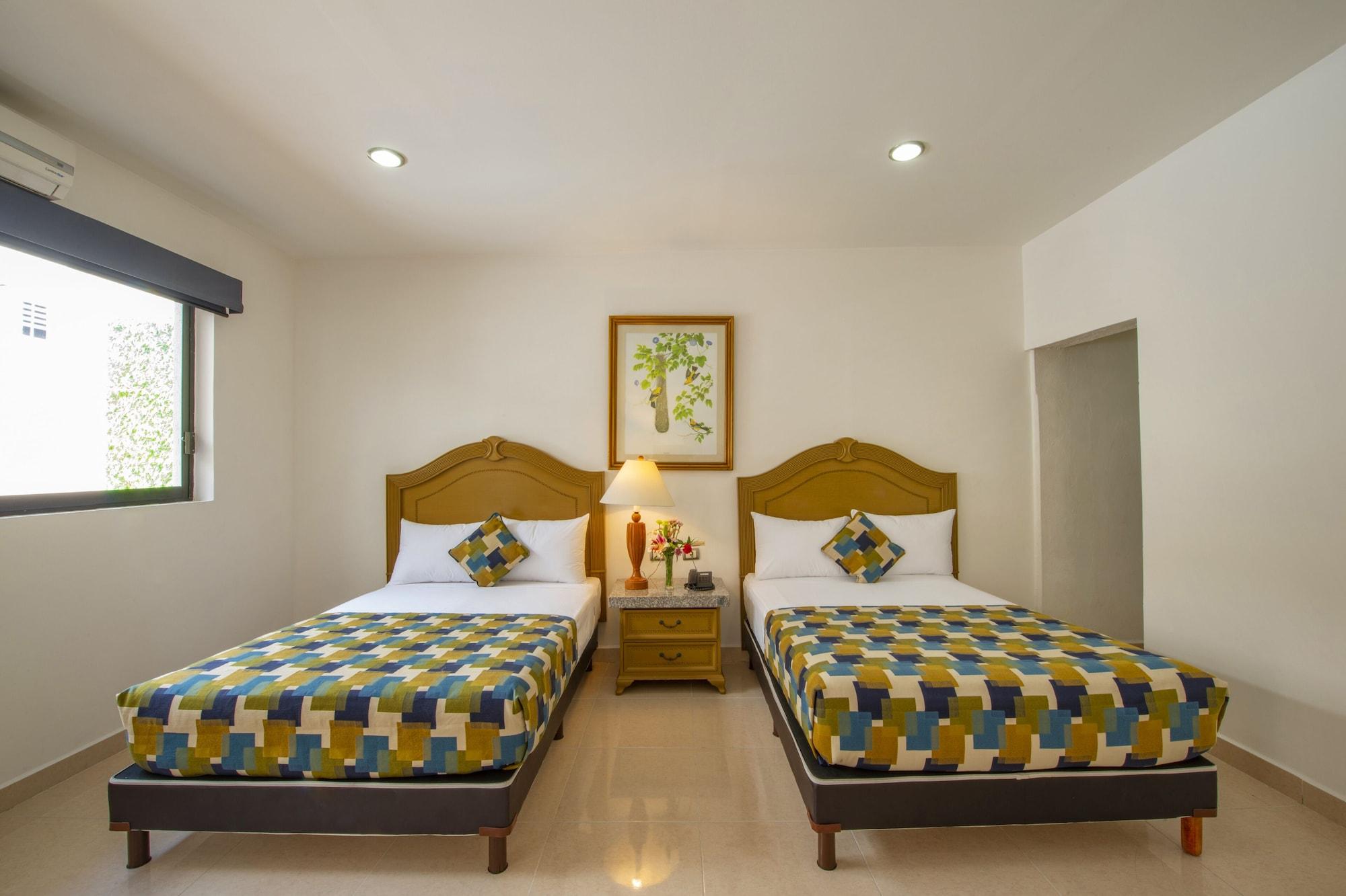 Embajadores Hotel