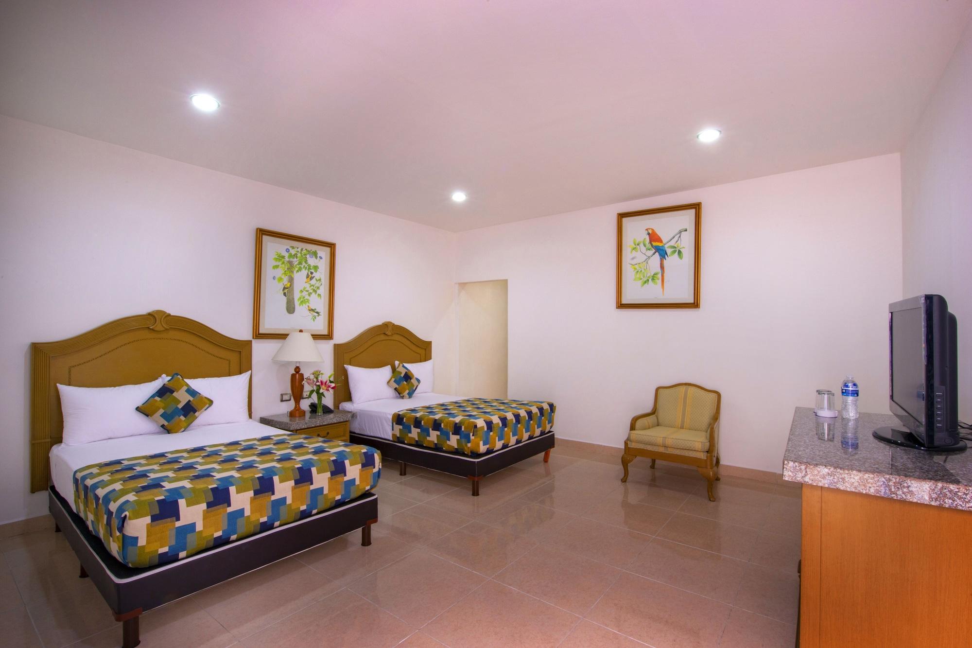 Embajadores Hotel 4*