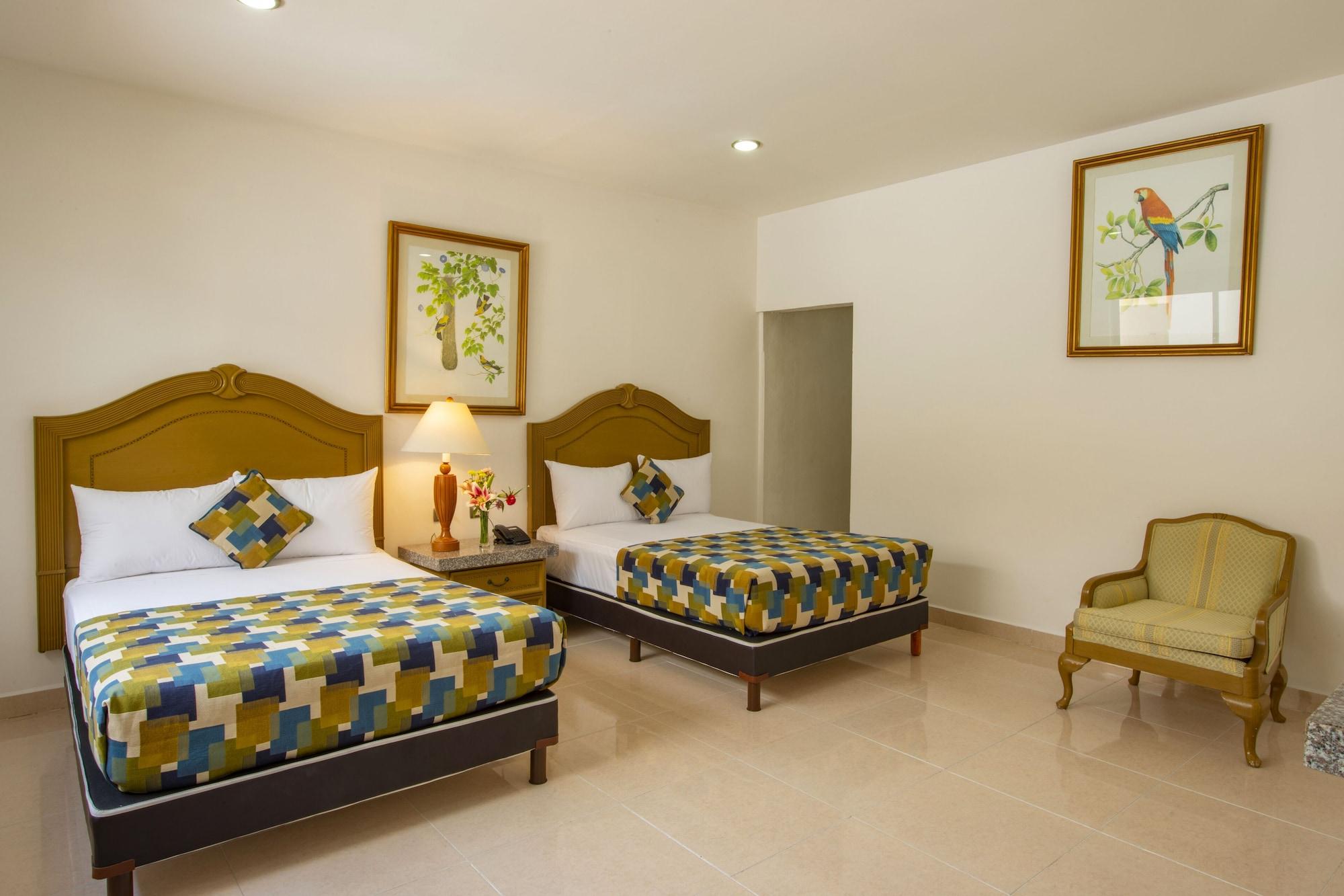 Embajadores Hotel