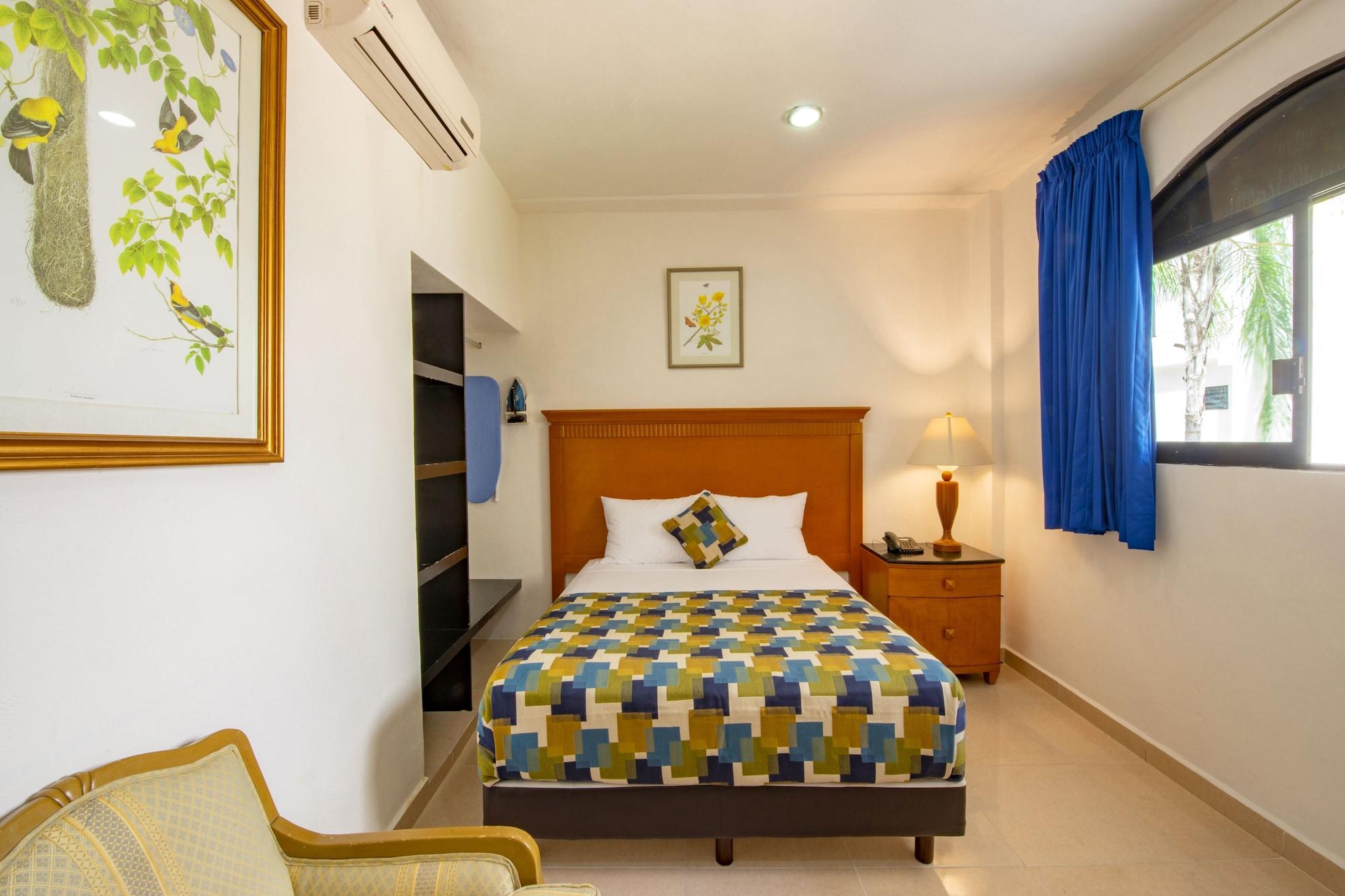 Embajadores Hotel 4*