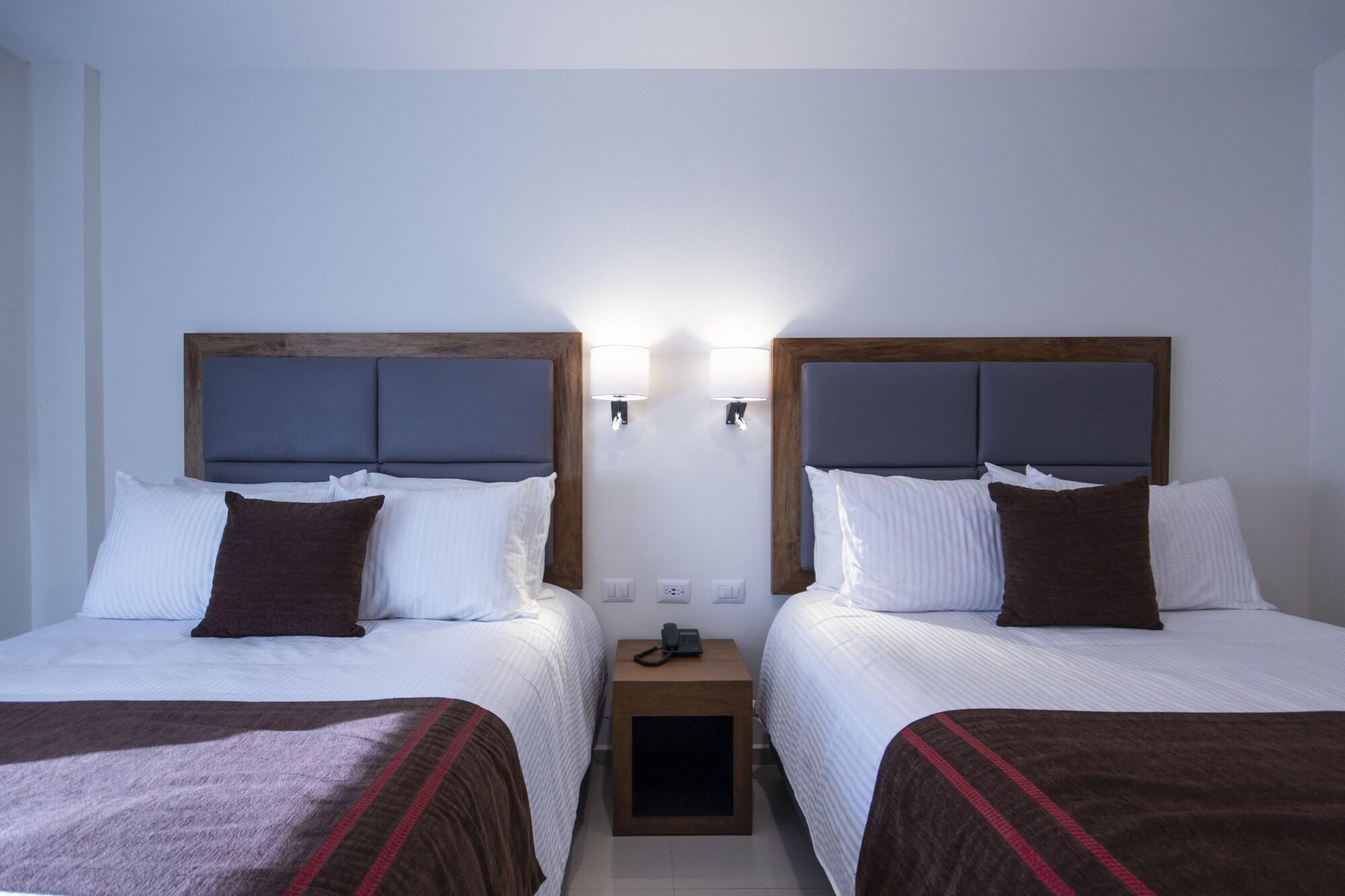 Hotel Mision Express Altabrisa 3*