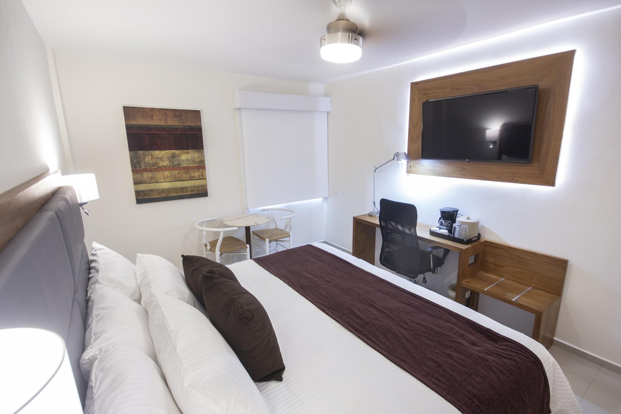 Mision Express Altabrisa Hotel 3*