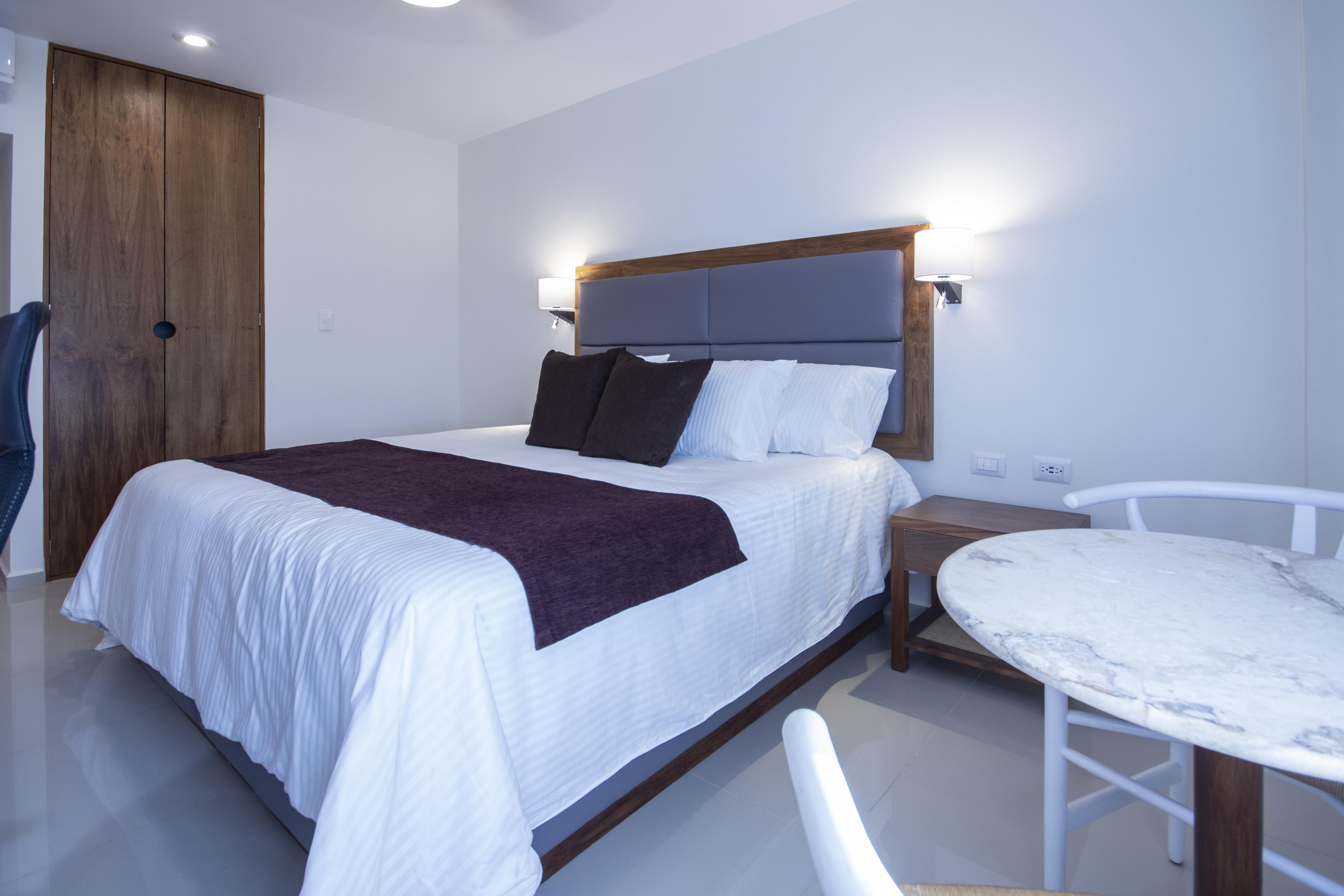 Mision Express Altabrisa Hotel 3*