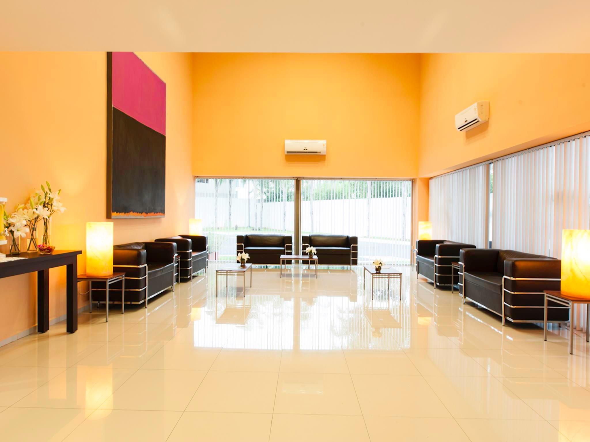 Hotel Mision Express Altabrisa 3*