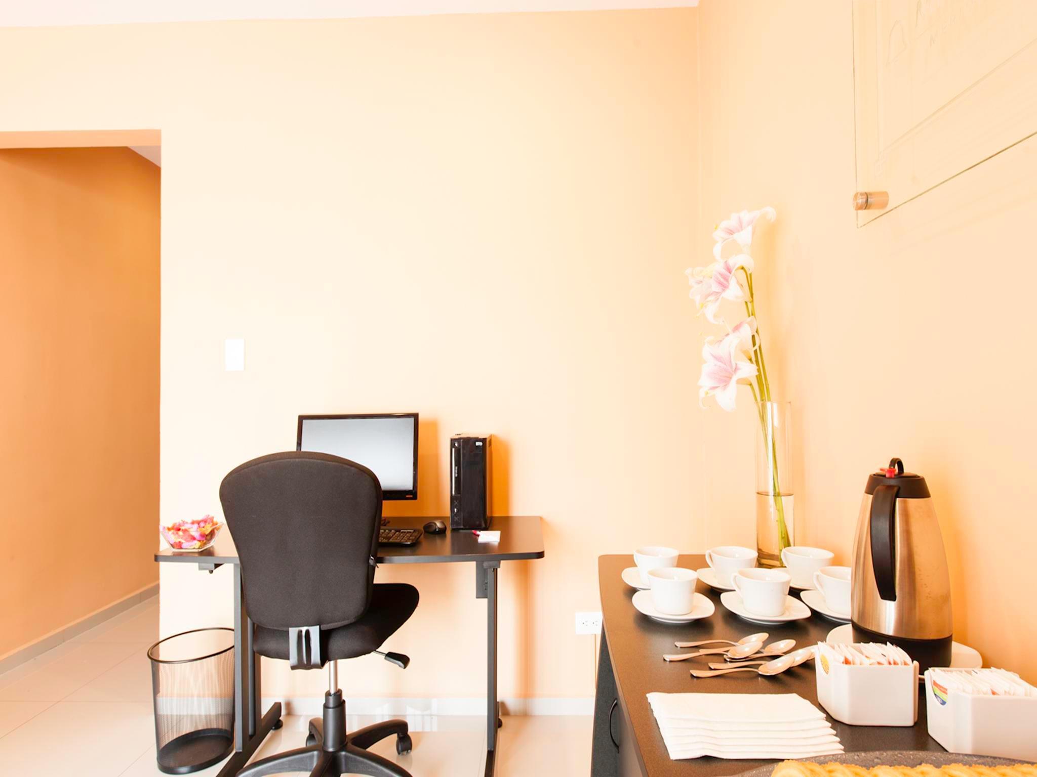 Hotel Mision Express Altabrisa 3*
