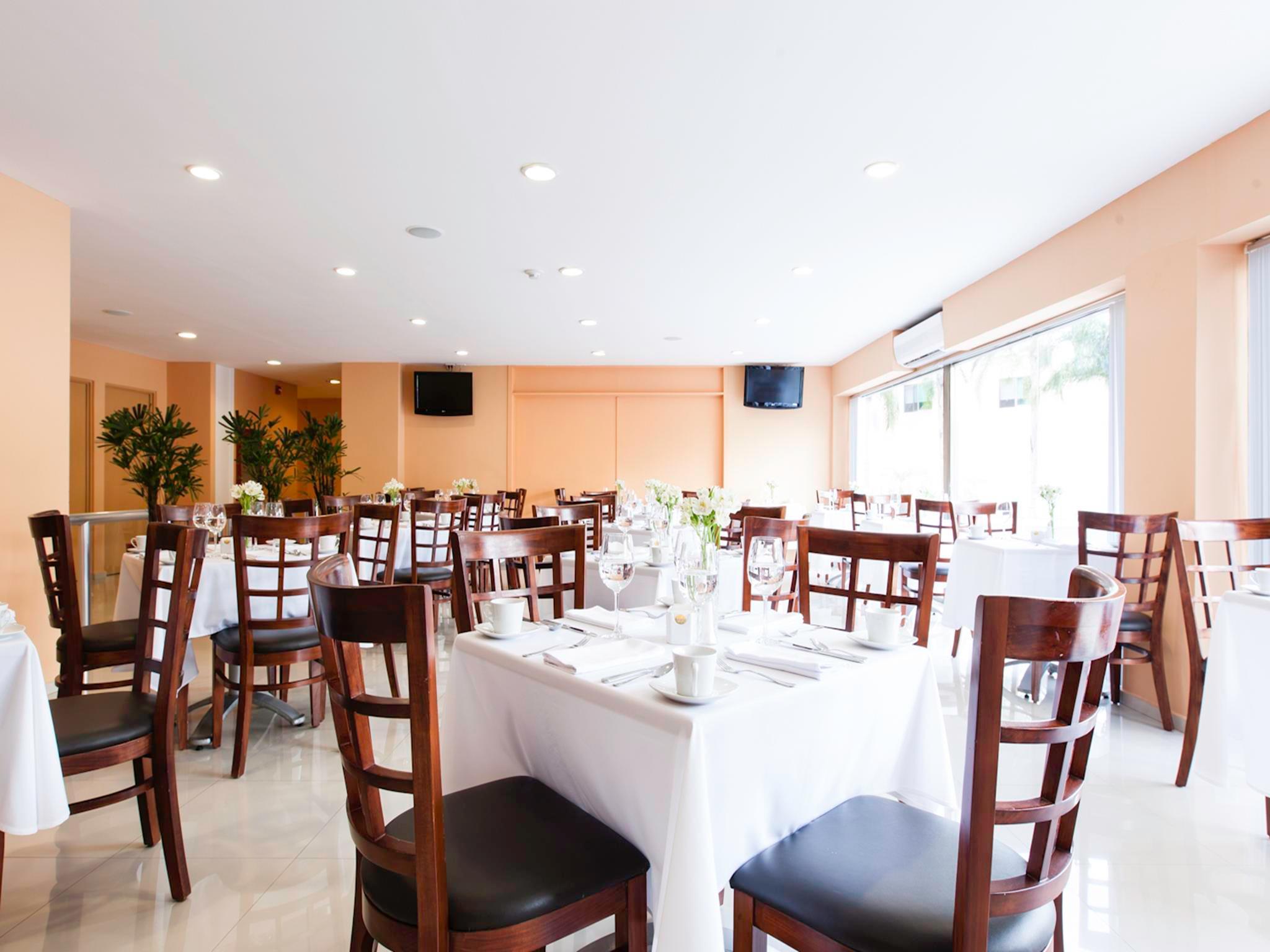 Mision Express Altabrisa Hotel Merida