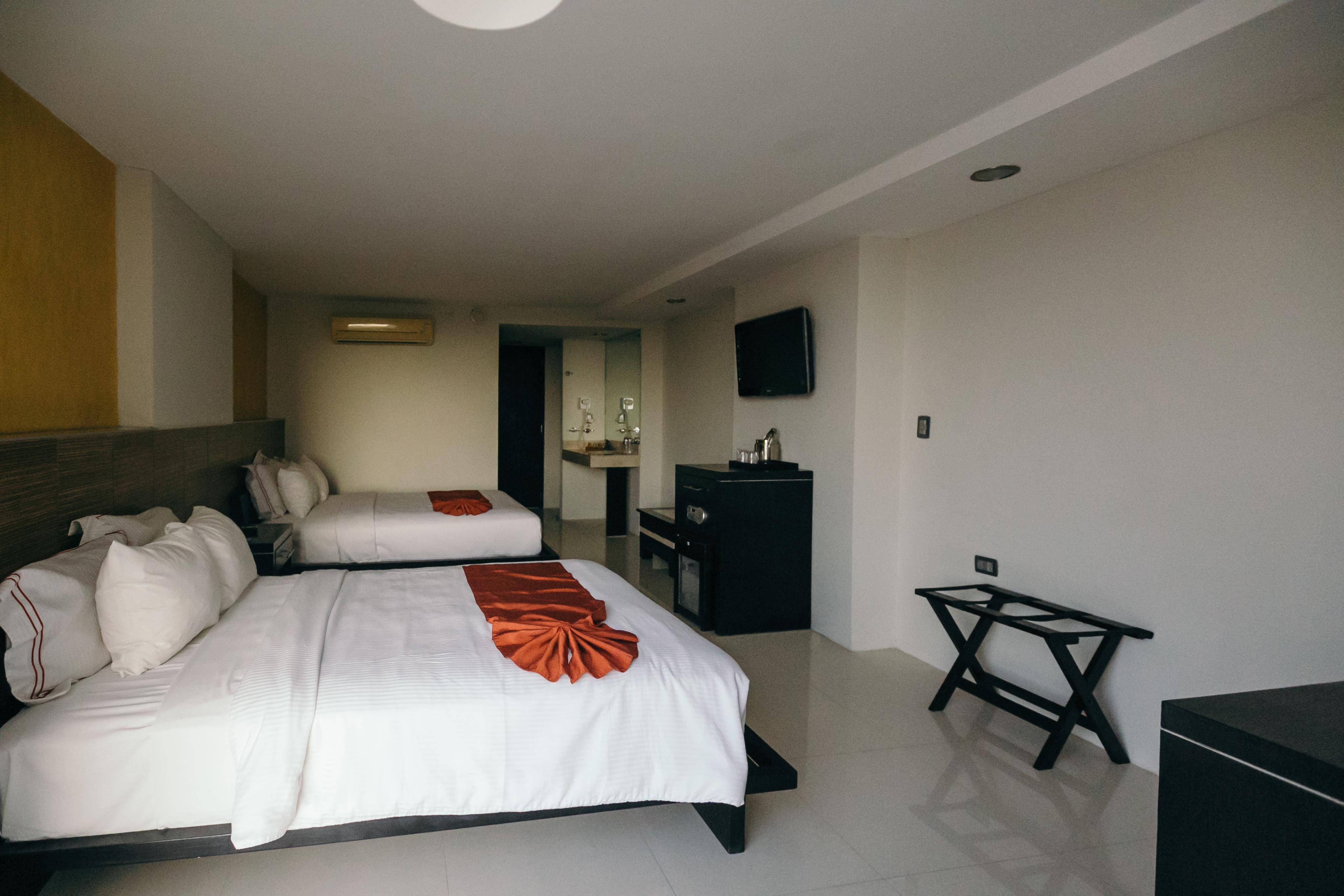 El Español Paseo De Montejo 4*