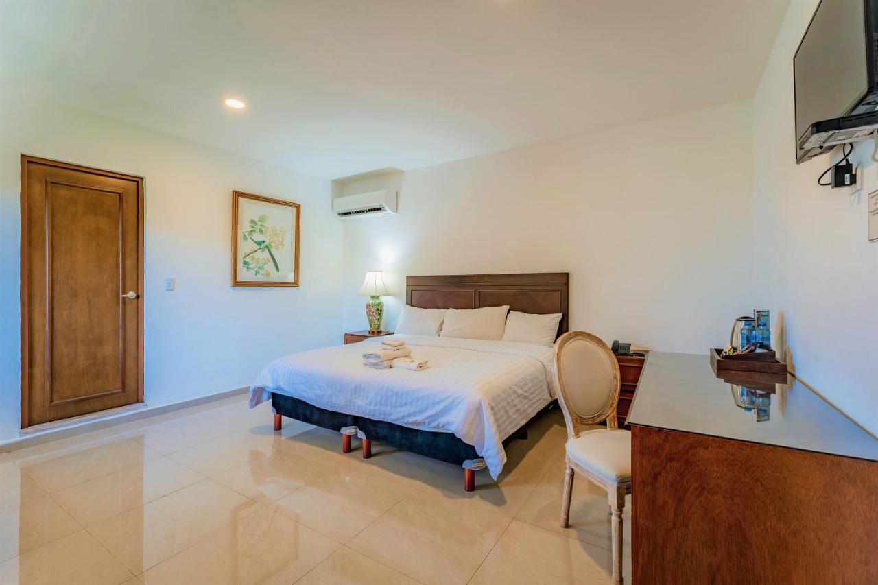 Maison Del Embajador 4*