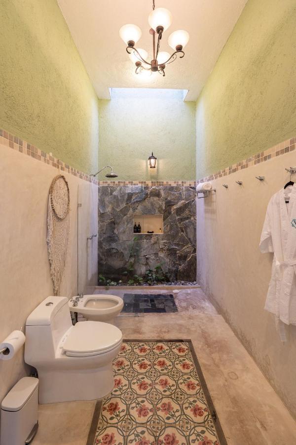 Casa Dos Lirios Boutique Bed & Breakfast 3*