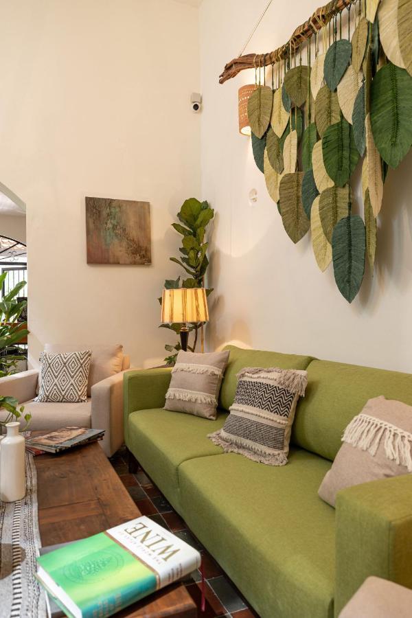 Casa Dos Lirios Boutique Bed & Breakfast