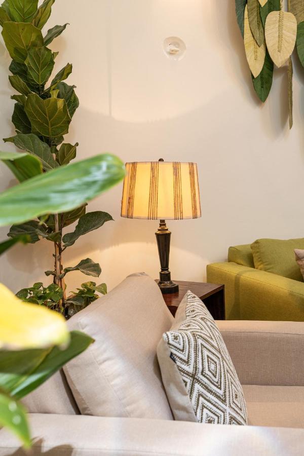 Casa Dos Lirios Boutique Bed & Breakfast Merida