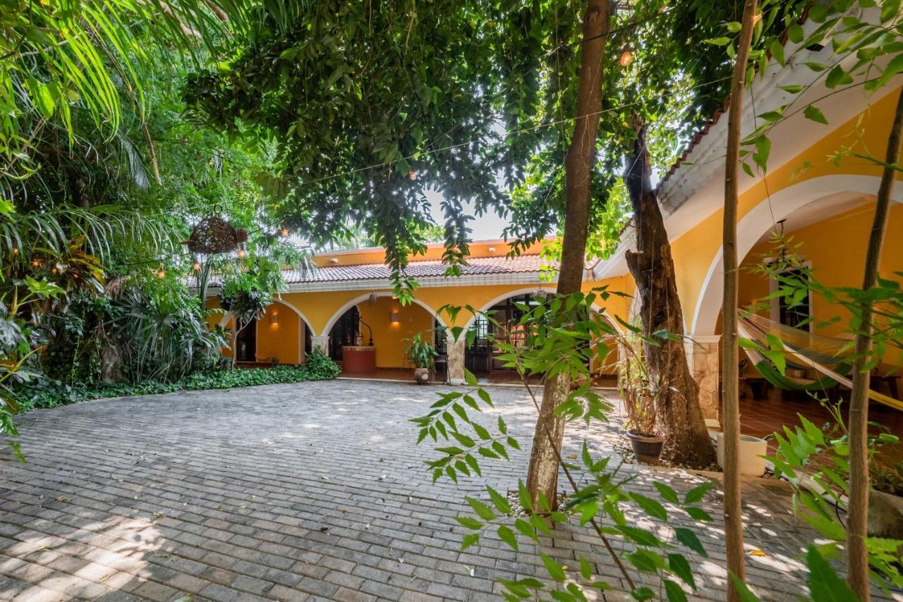 Espectacular Casona Con Alberca Y Jardines