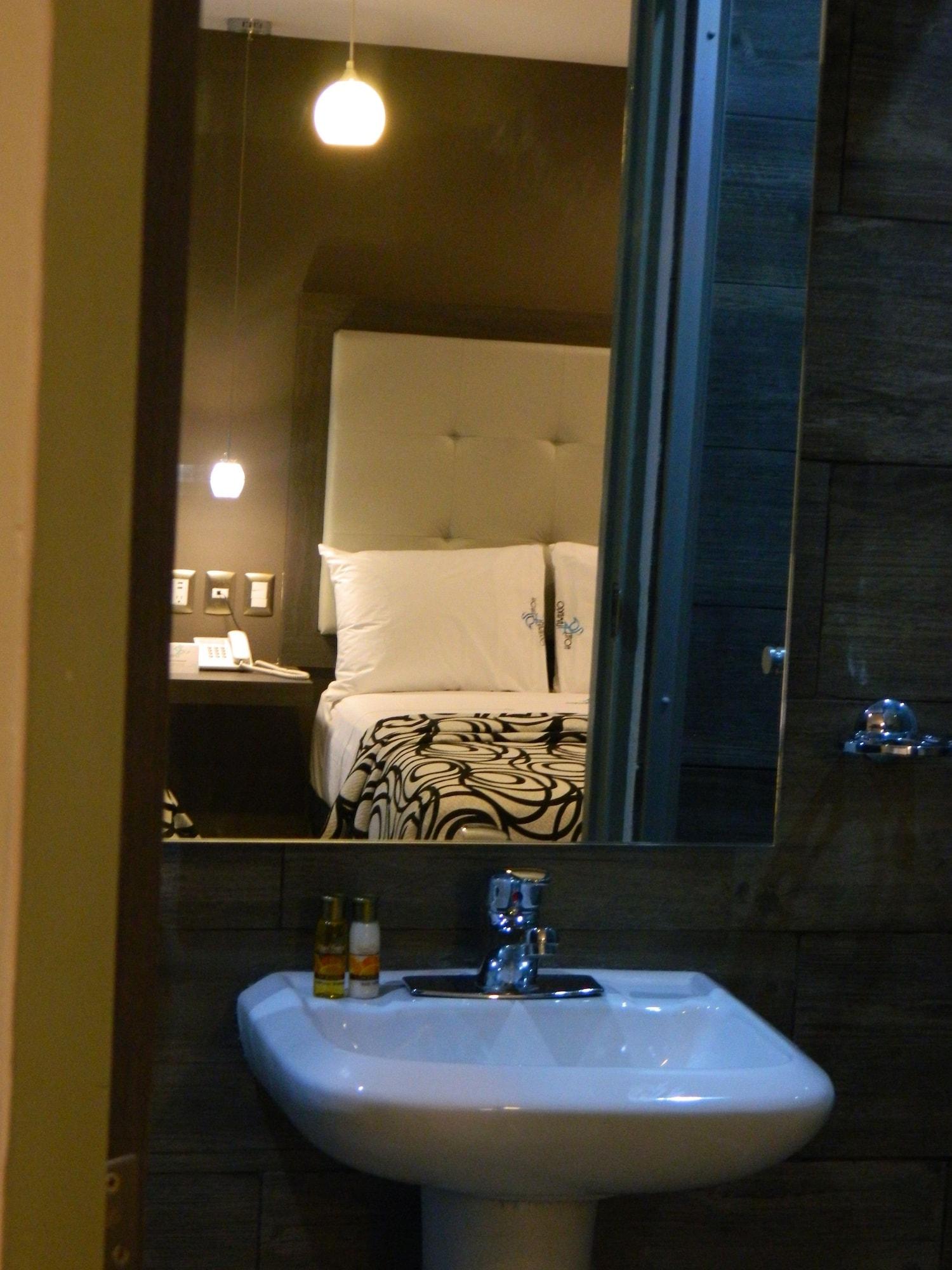 Flamingo 4*