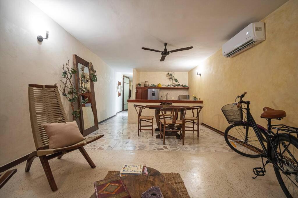 Casa Itinerante, Santa Ana / Merida, Centro. *