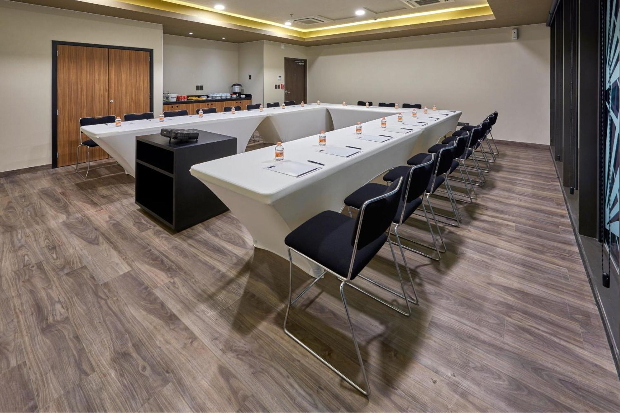 Hotel Express By Marriott Merida