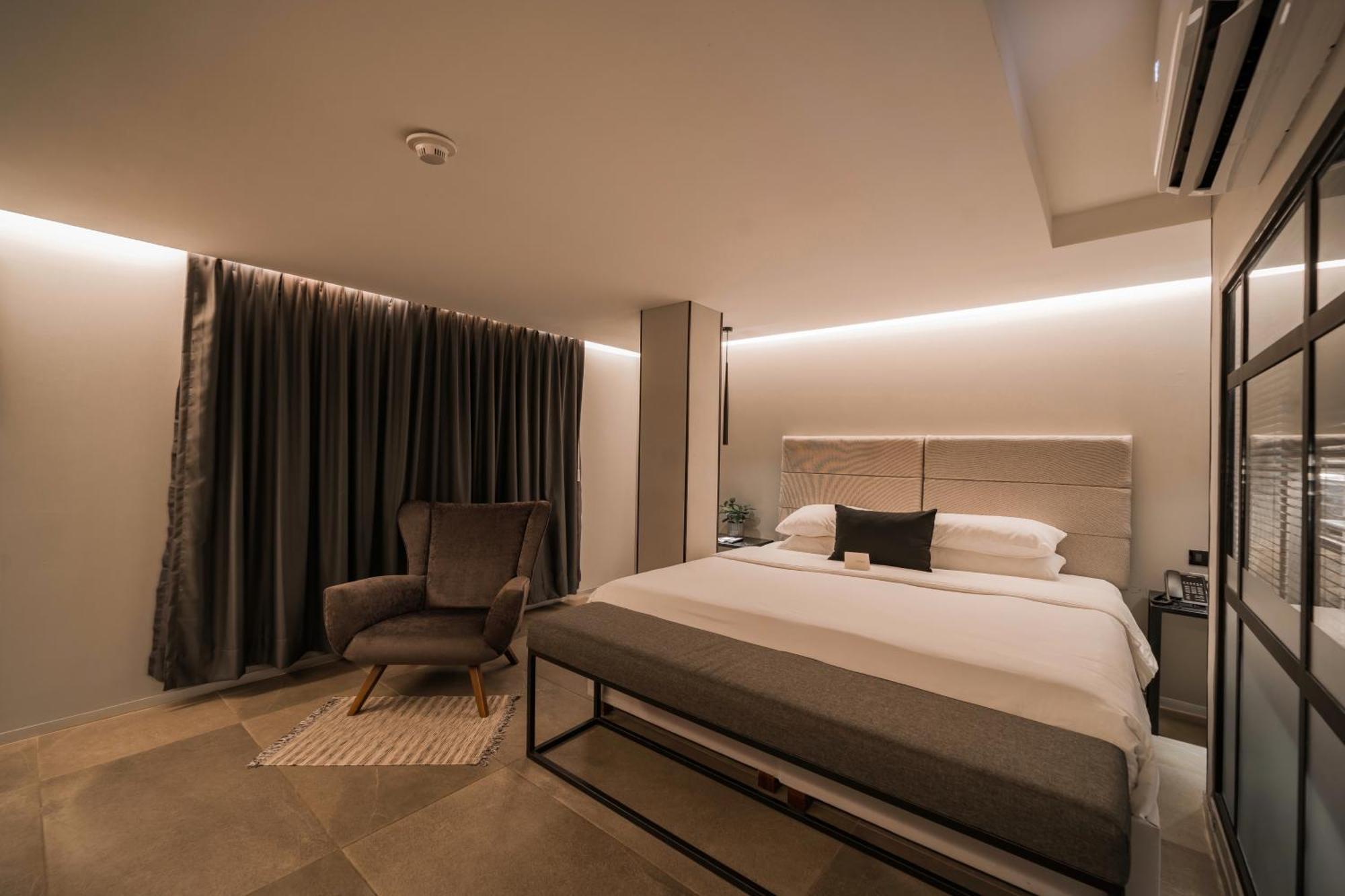 Ontico Urban Design Hotel 4*