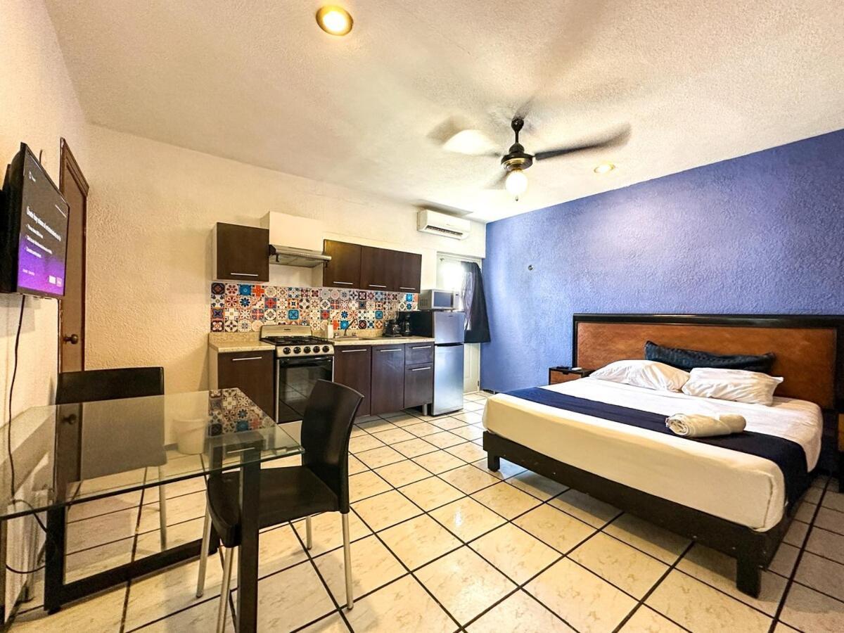 Espacio Creado 3 Personas Con Piscina *
