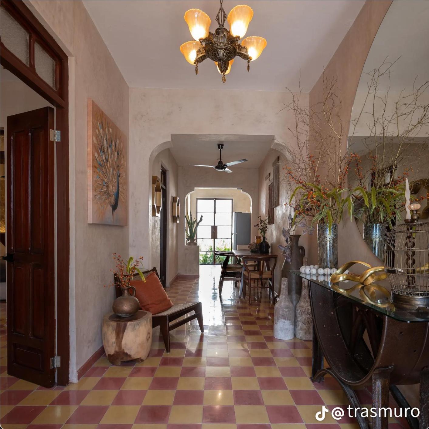 Itinerante/casa Del Mago. Merida