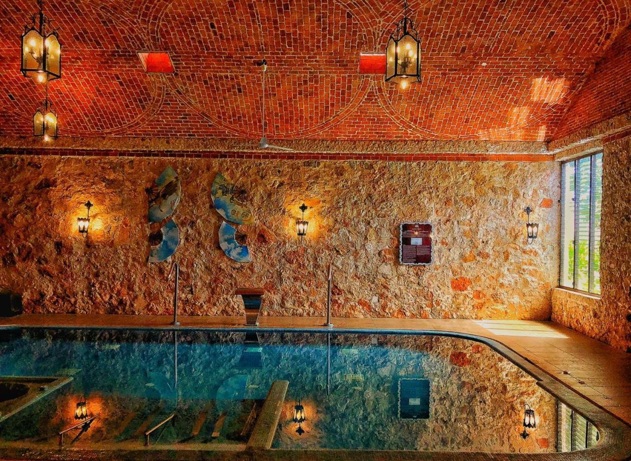 Hotel Hacienda Santa Cruz 5*