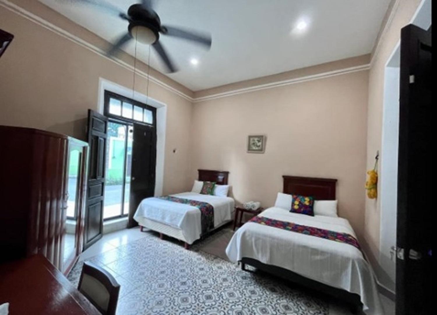 Espectacular Casona Con Alberca Y Jardines Mérida