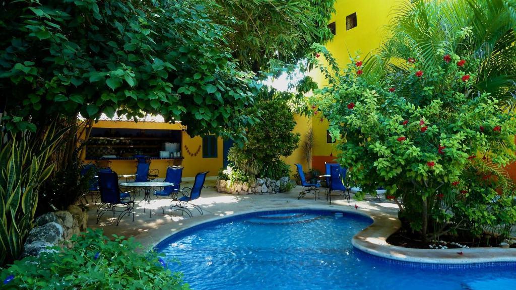 Medio Mundo Hotel 3*