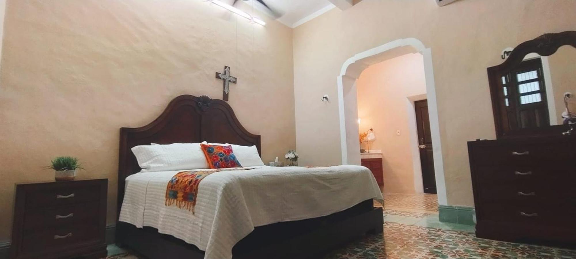 Espectacular Casona Con Alberca Y Jardines