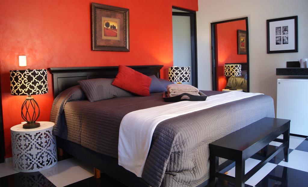 Ochenta Y Dos Bed & Breakfast & Spa Merida
