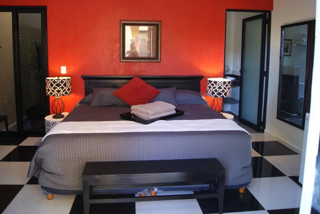 Ochenta Y Dos Bed & Breakfast & Spa 4*