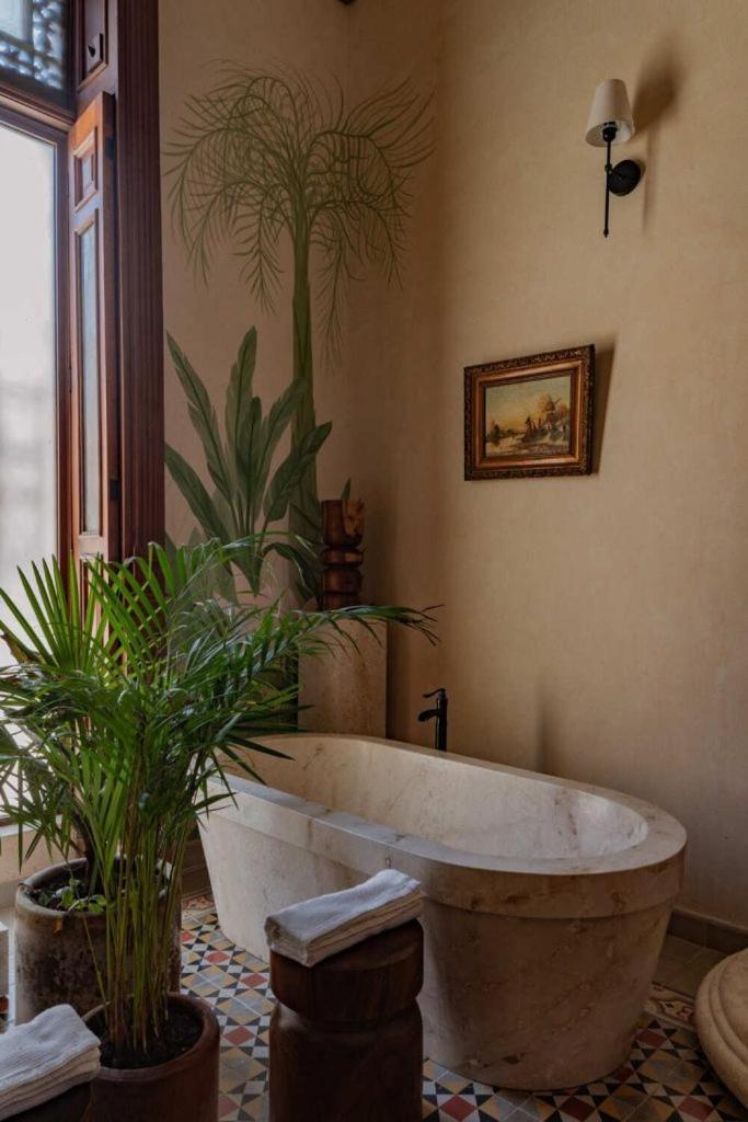 Casa Esther - Parque Santiago Merida