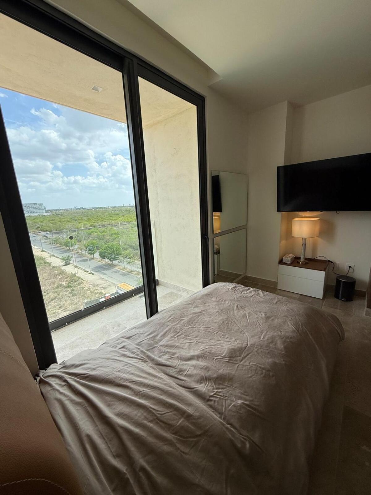 New Luxury Apartment