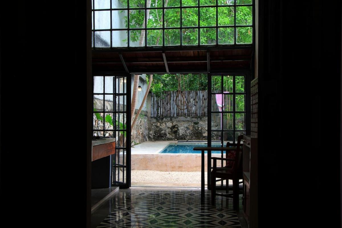Villa Oasis With Natural Pool In The Heart Of
