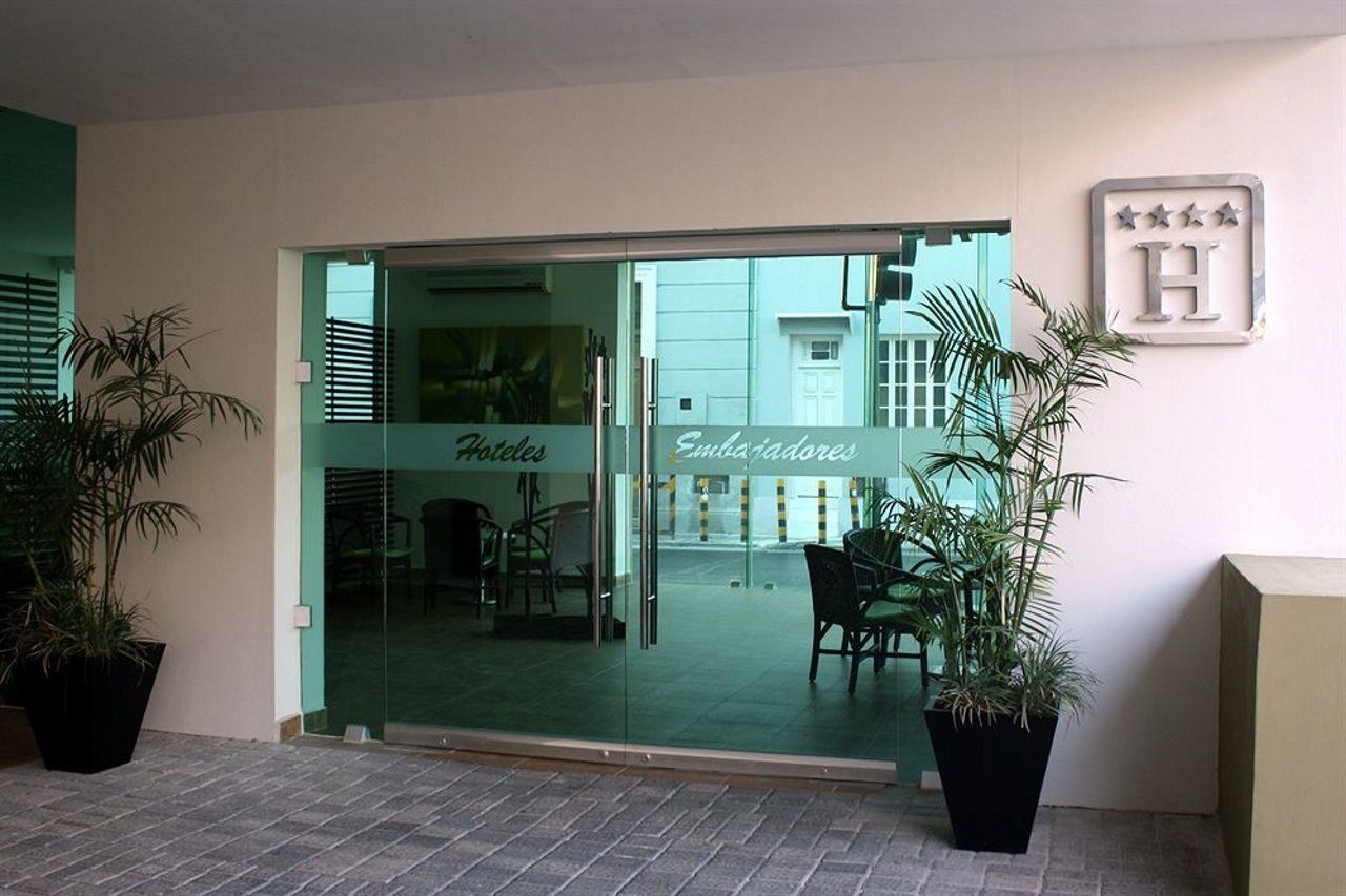 Hotel Embajadores