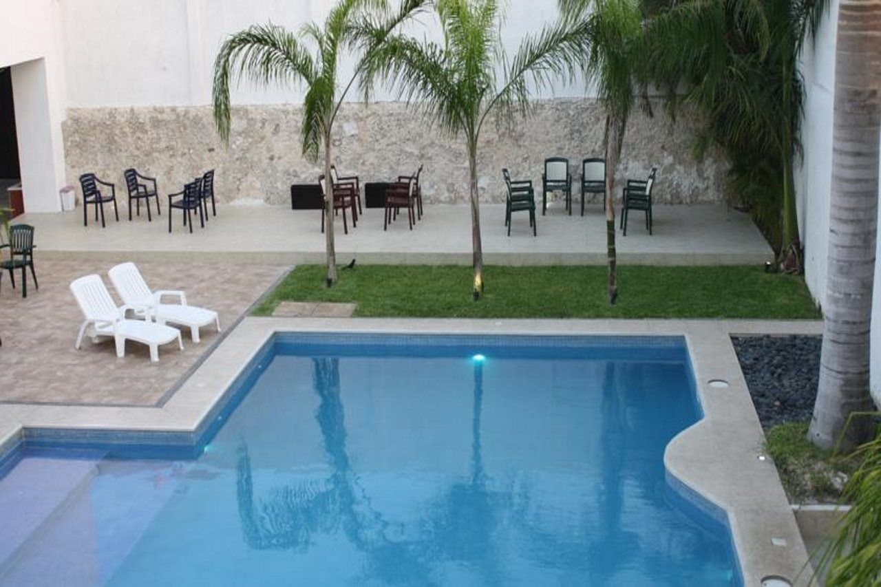 Embajadores Hotel 4*
