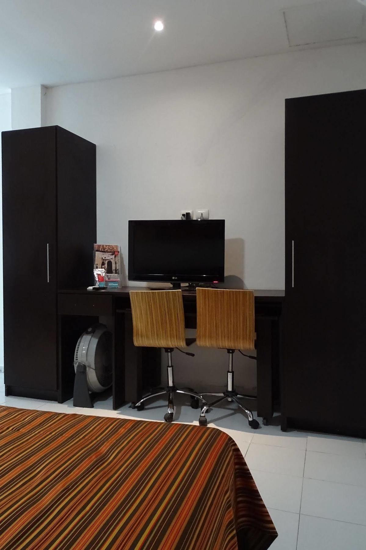 Siete 32 Apartahotel