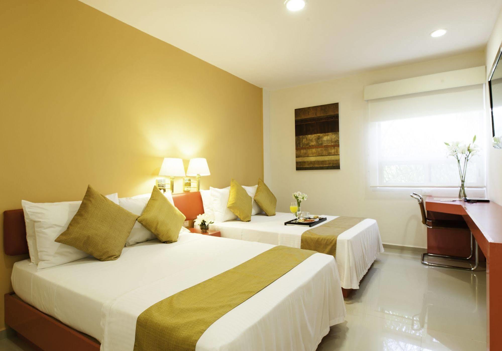 Hotel Mision Express Altabrisa Merida
