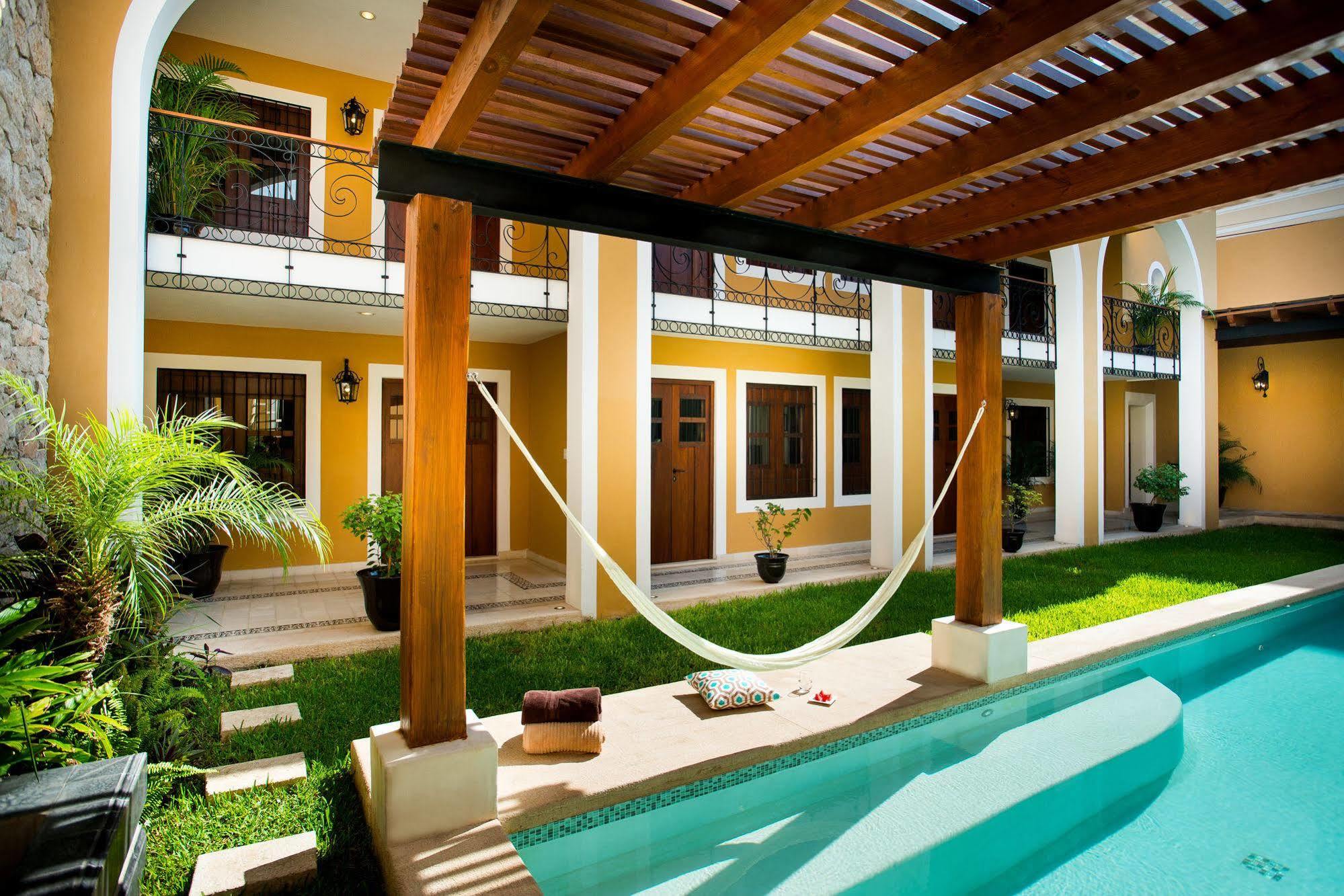 Boutique By The Museo Hotel 4*