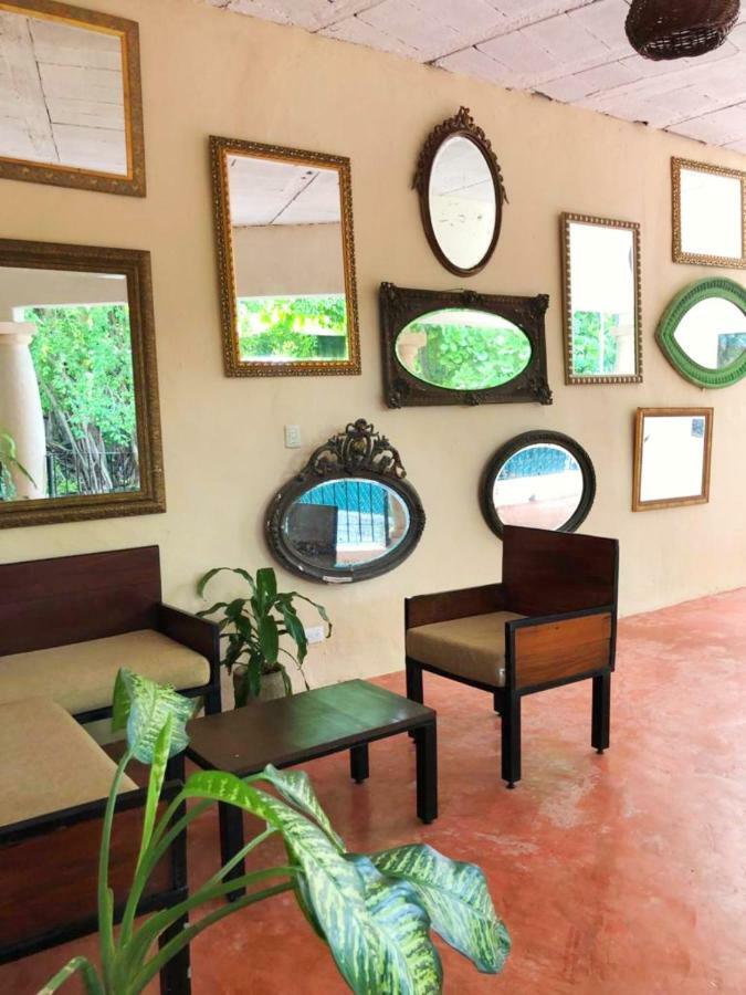 Hostal Siesta Fiesta & Mérida