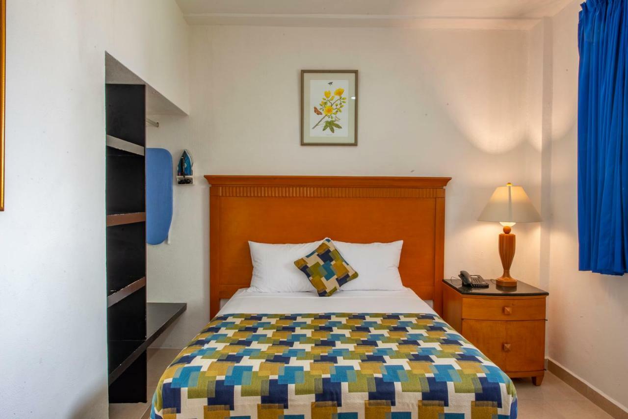 Hotel Embajadores 4*