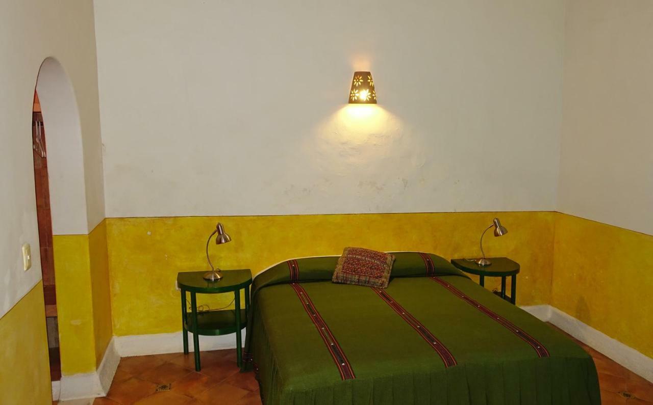 Hotel Medio Mundo 3*