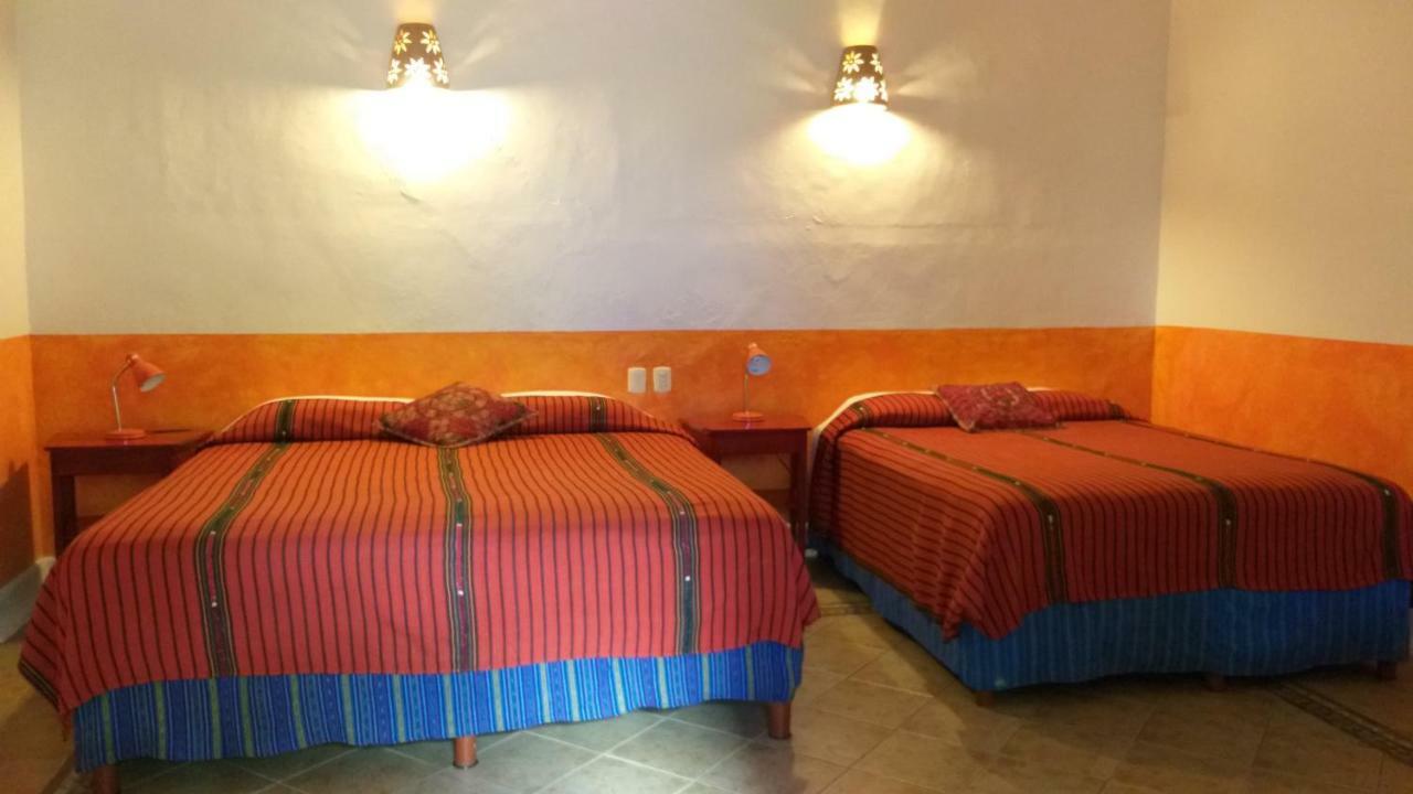 Hotel Medio Mundo 3*
